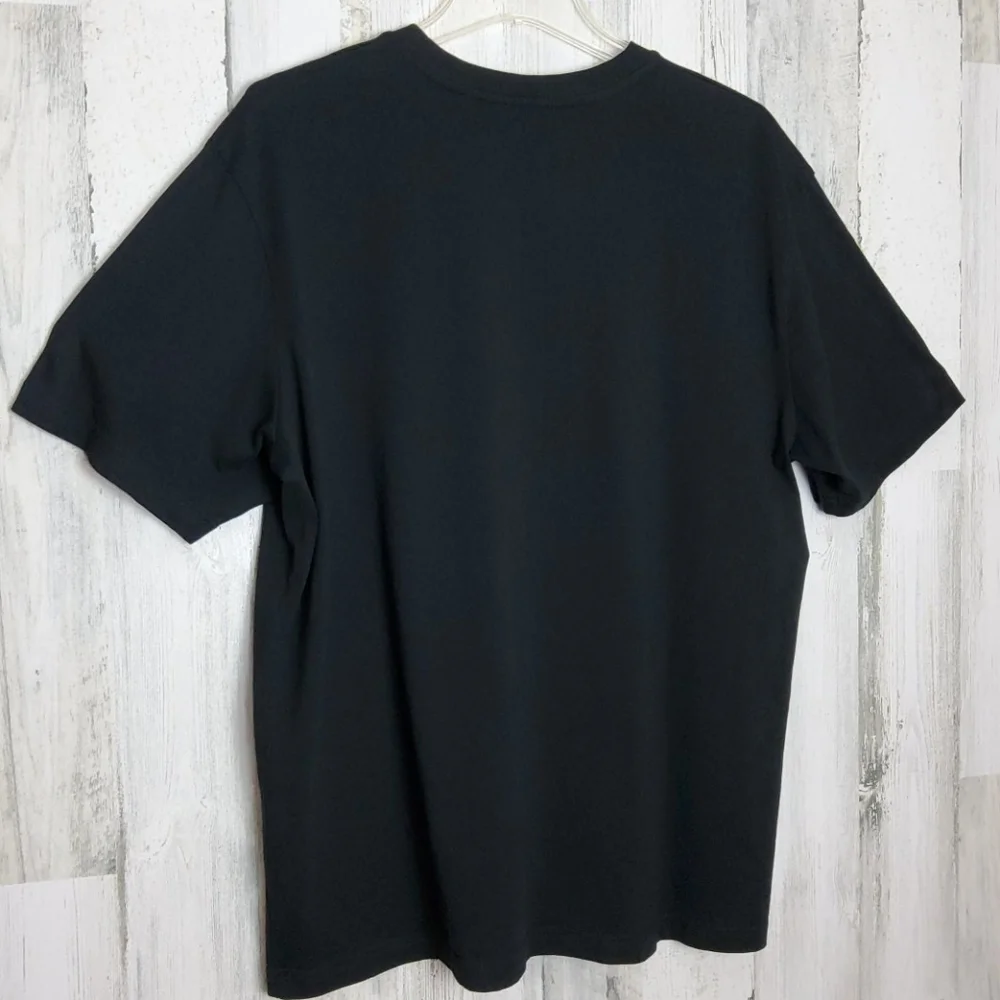 Holiday graphic t-shirt🏈‎